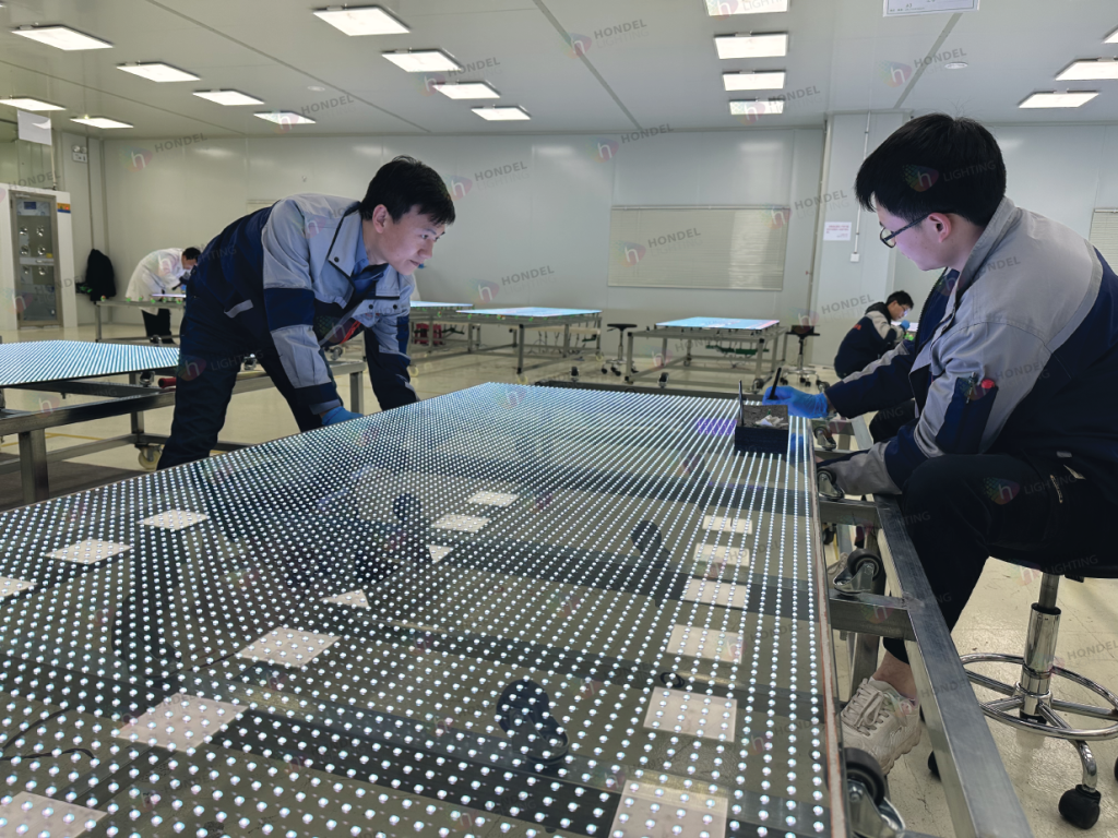 Transparent-Integrated-Media-Glass-Manufacturing-Facility